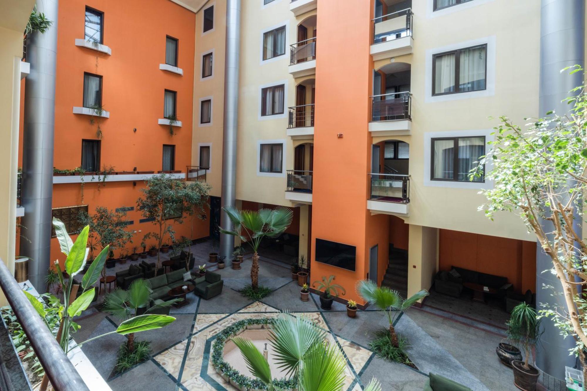Ararat Hotel Yerevan Bagian luar foto