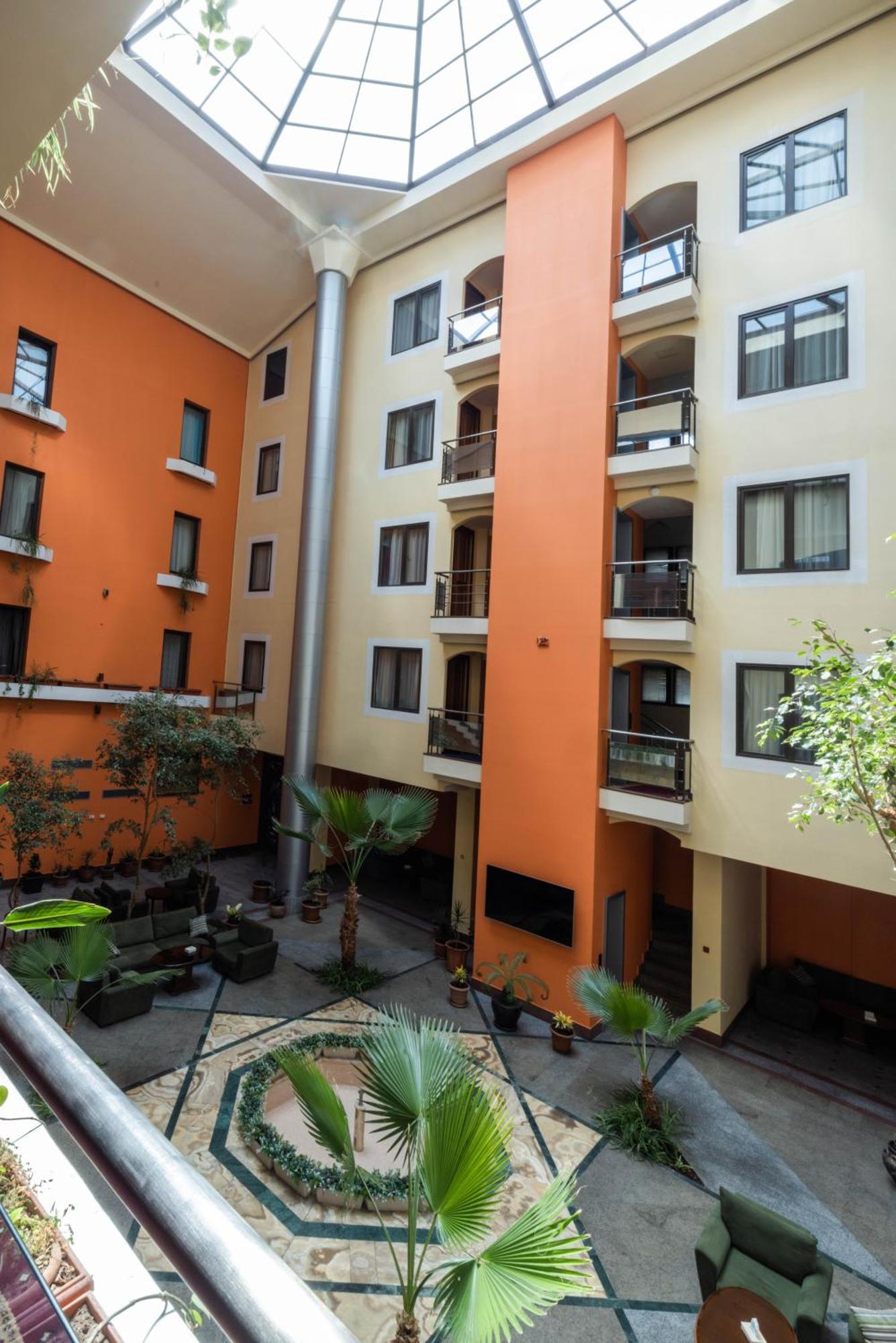 Ararat Hotel Yerevan Bagian luar foto