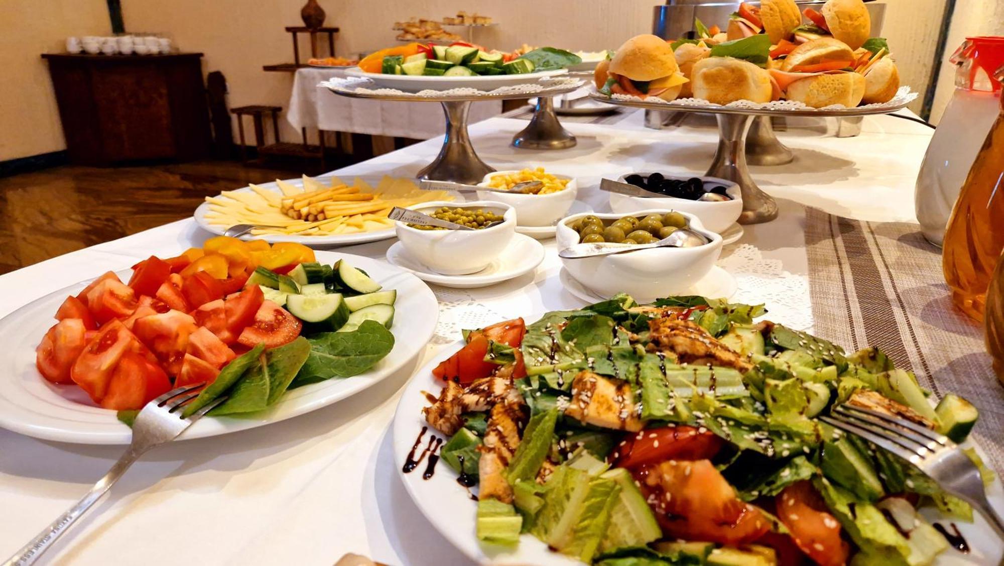 Ararat Hotel Yerevan Bagian luar foto